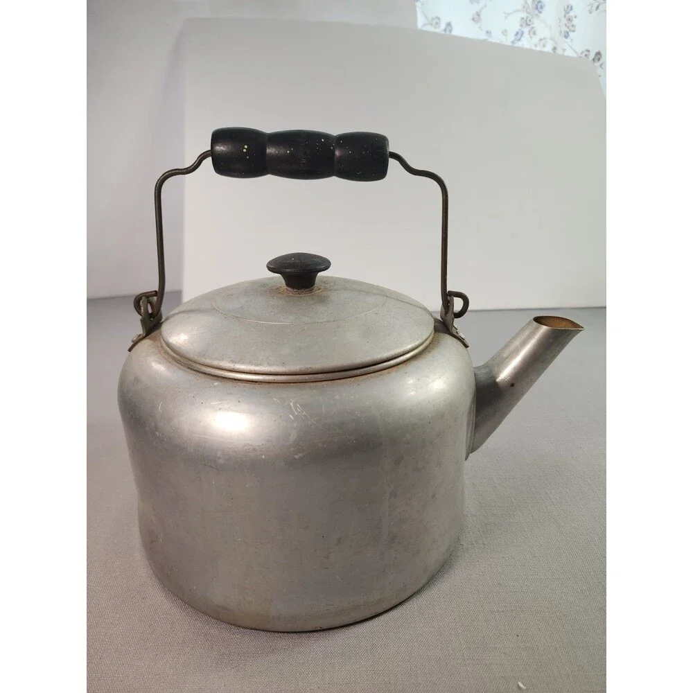 1950s COMET Aluminum Teapot Tea Kettle with Lid Wooden Handle Coffee Pot 9